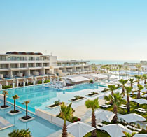 Børnevenlige hotel Avra Imperial Beach Resort & Spa.