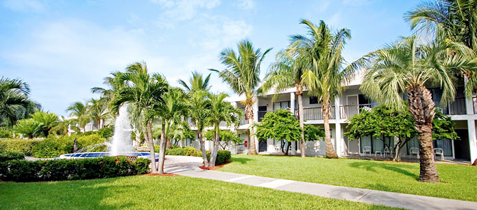 Hotel Beachcomber Beach Resort - St Petersburg – bestil det hos Spies.