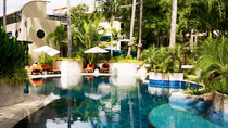 Hotel Courtyard by Marriott at Surin Beach – bestil nemt og bekvemt hos Spies