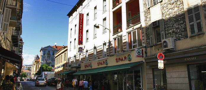Hotel De Flore – bestil det hos Spies.