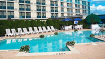 Hotel Holiday Inn - Hasbrouck Heights – bestil nemt og bekvemt hos Spies