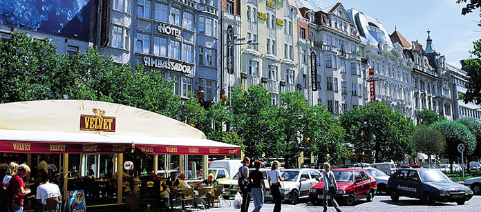 Hotel Ambassador – bestil det hos Spies.